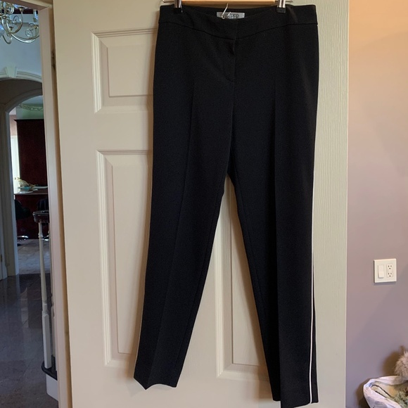 NWOT Kasper Black/Cream Pants sz 4P - Picture 1 of 7